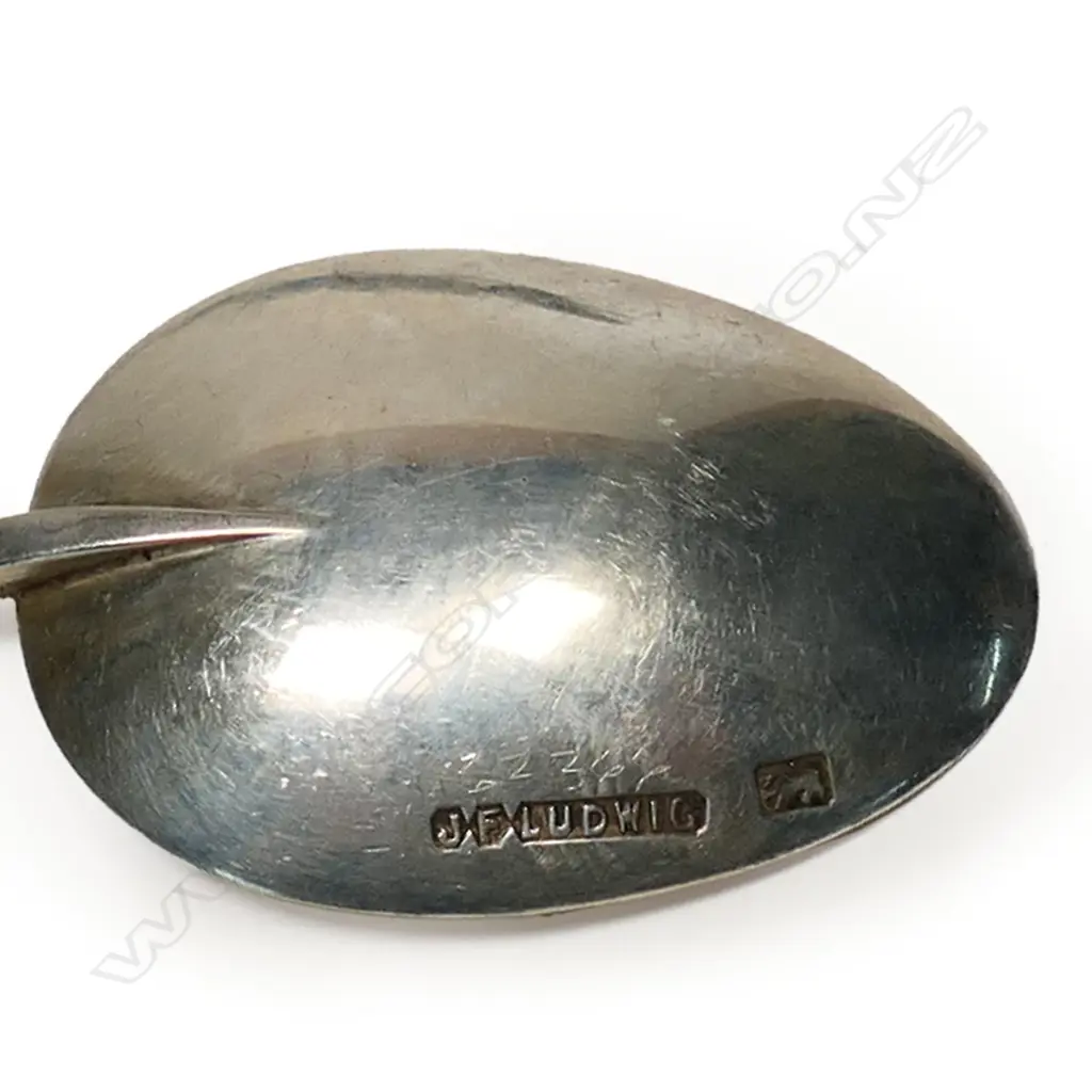 Reuben Watts (Auckland) silver caddy spoon with Maori motif, Image 1++